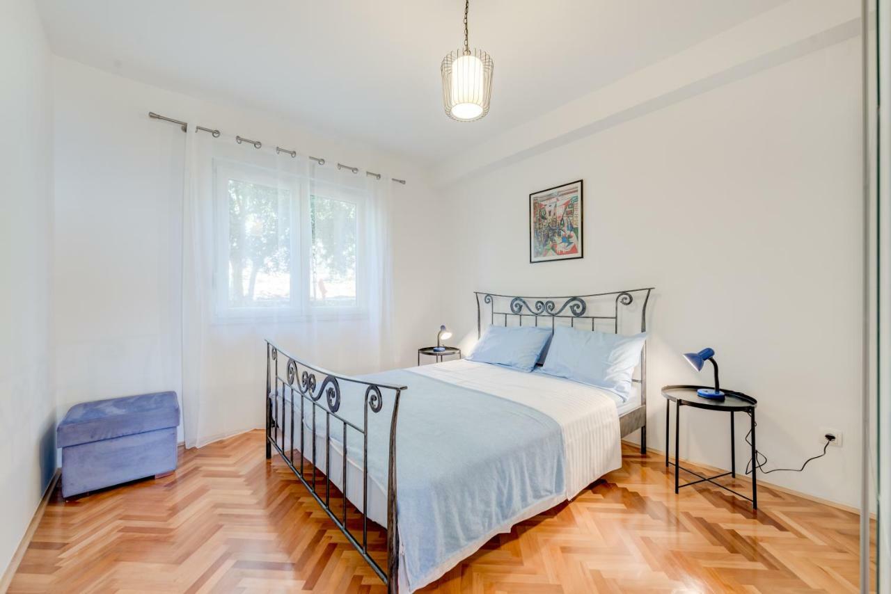 Apartmani Mirta Omis Exterior photo