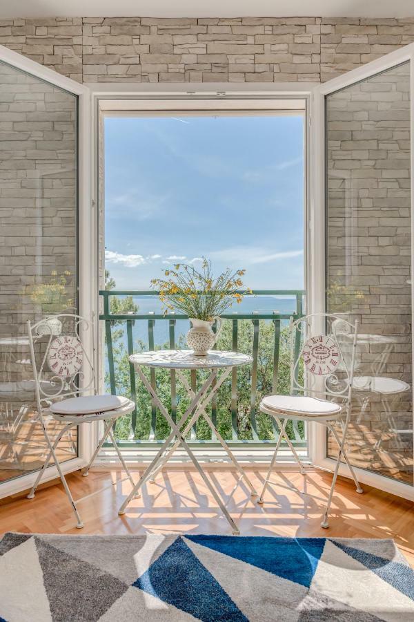 Apartmani Mirta Omis Exterior photo